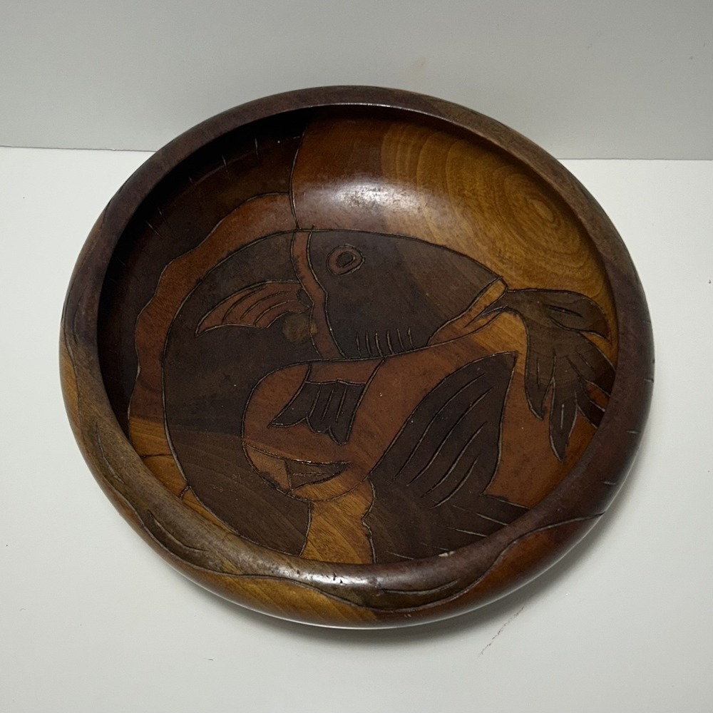 Vintage Hand-Carved Wooden Bowl Intricate Fish Motif Inlay Design